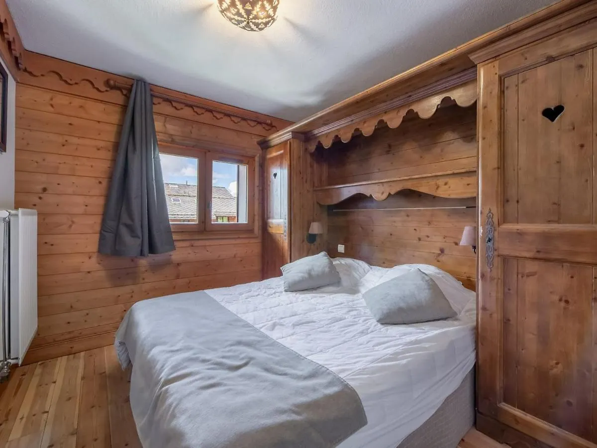 Duplex A Meribel Village : Ski Aux Pieds, Piscine Et Spa Inclus - Fr-1-566-6 Les Allues