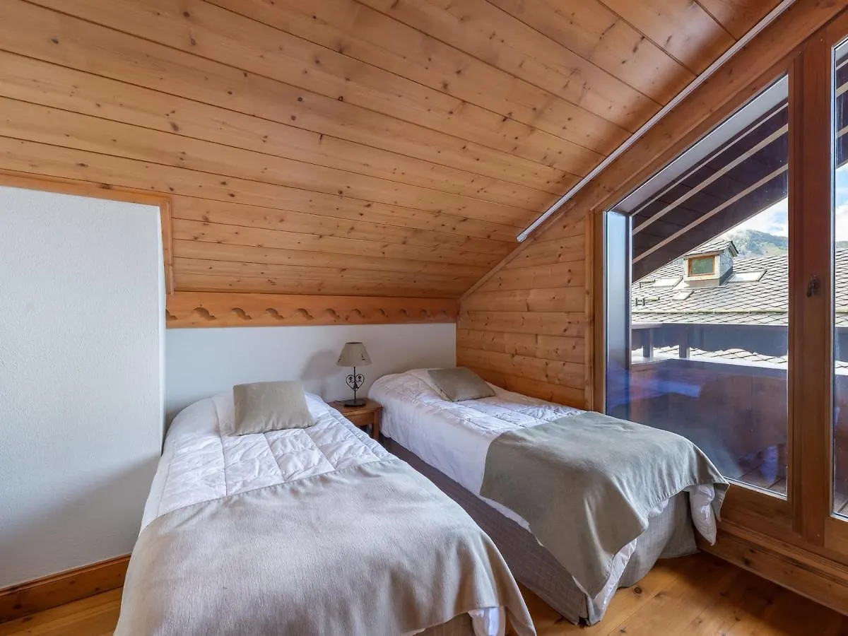 דירה Les Allues Duplex A Meribel Village : Ski Aux Pieds, Piscine Et Spa Inclus - Fr-1-566-6 צרפת