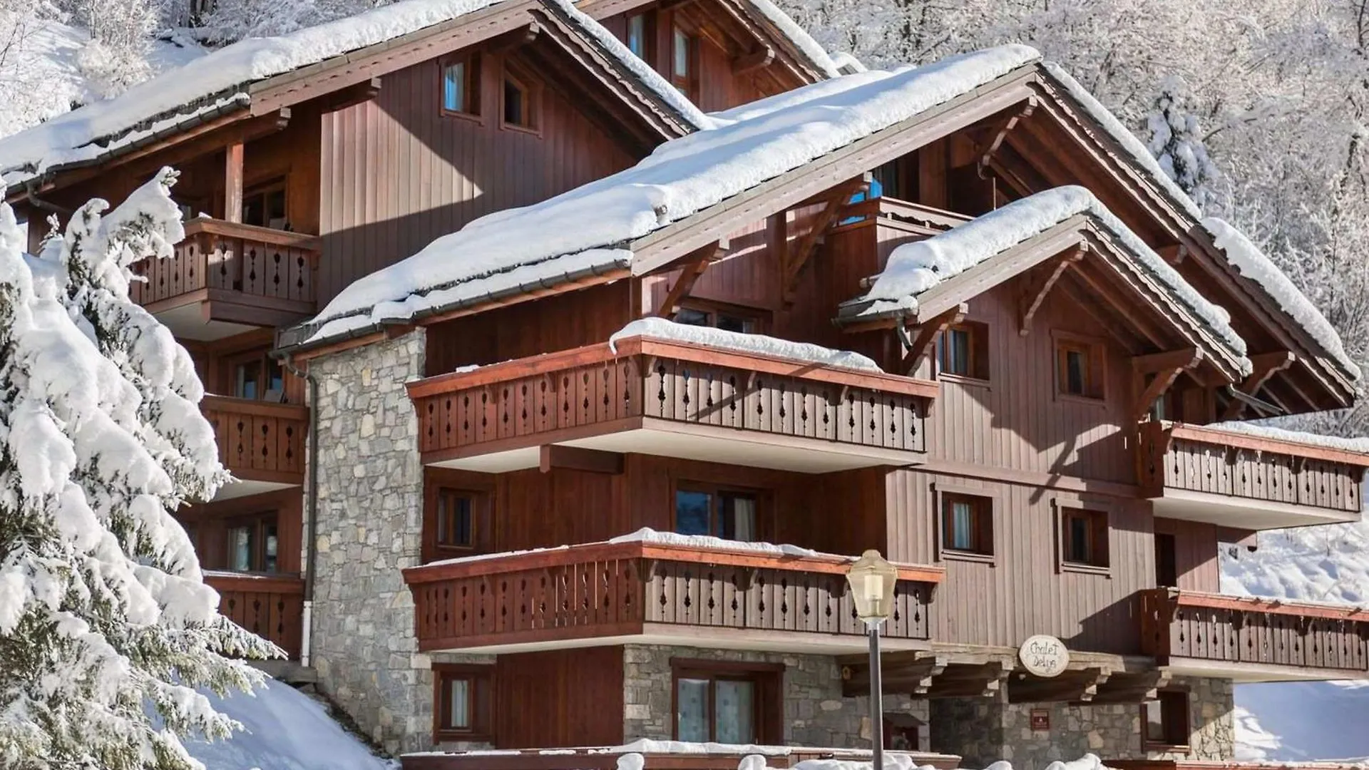 Les Allues Duplex A Meribel Village : Ski Aux Pieds, Piscine Et Spa Inclus - Fr-1-566-6 0*, Les Allues צרפת
